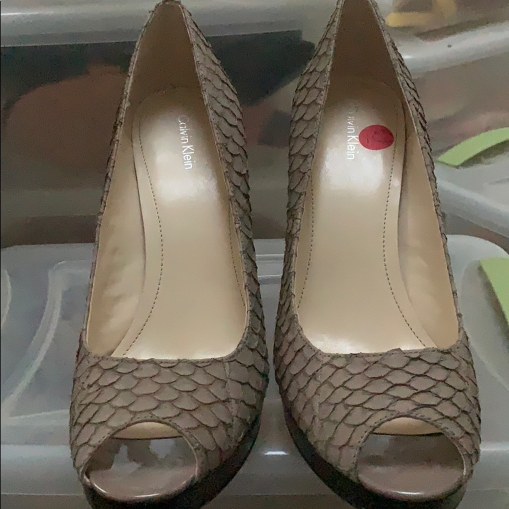 Sandie fish skin
